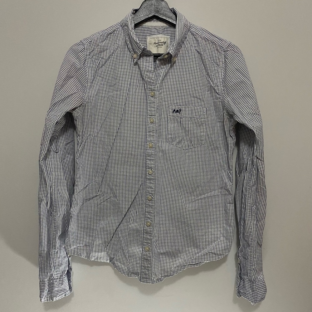 Abercrombie & Fitch Checkered White and Blue Button Down Shirt - Picture 6 of 11